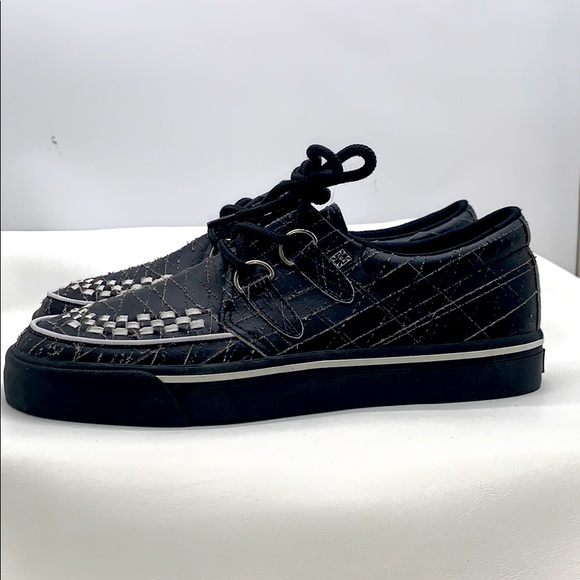 tuk Other - TUK Sneaker w/blk interlace upper & 2rings size 8